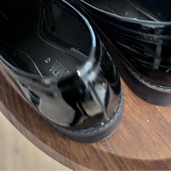 Zara black patent leather loafers  with gold hardware . size 9.5 US/European 40 - Picture 7 of 10